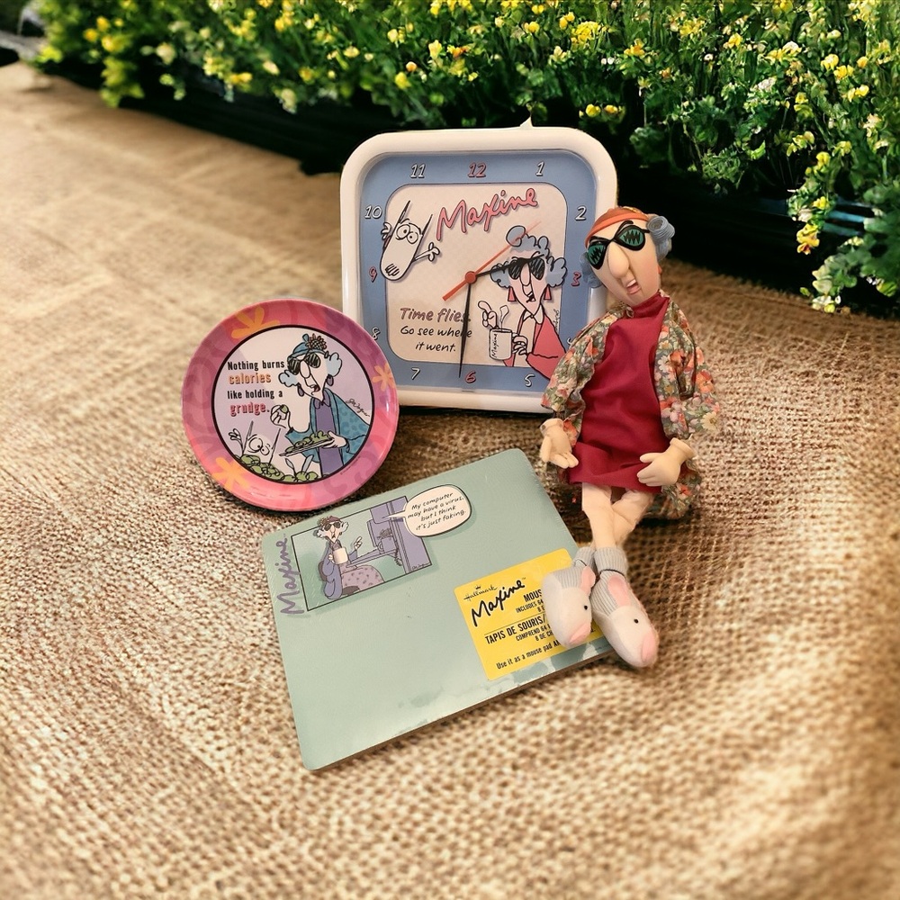 Hallmark Maxine Shelf Sitter Figure w/Bunny Slippers, Plate, Mouse Pad & Clock